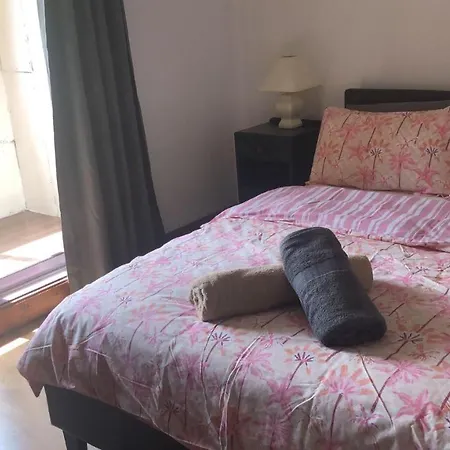 Casa de Férias Spacious Private 6 Bedroom 1 Km To Dogs Welcome